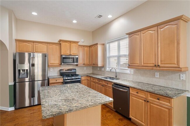 Building Photo - 1943 Jameson Cir NE