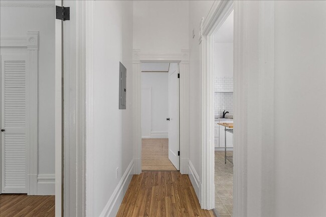 Building Photo - 1443 Stanton St