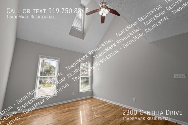 Building Photo - 2300 Cynthia Dr