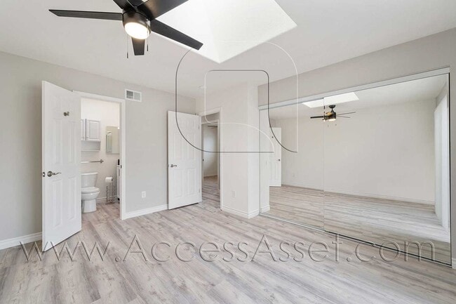 Building Photo - Remarkable 3 Bed/2 Bath Modern, Luxury And Comfort San Diego Home!