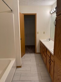 Building Photo - 806-808 Pinhook Drive