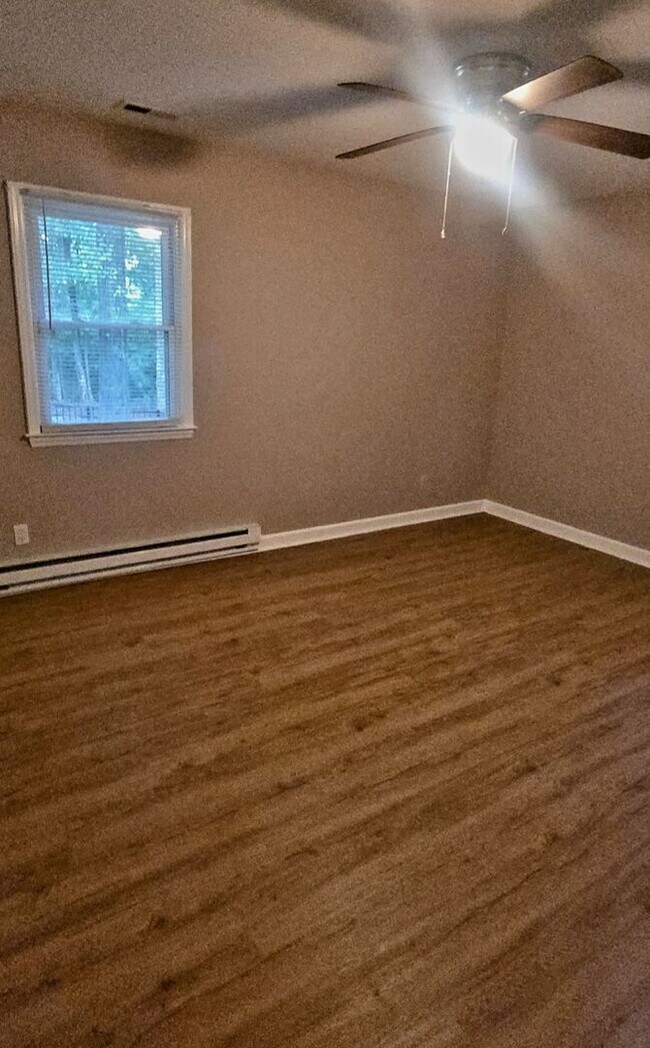 Building Photo - Upcoming 3 Bedroom Rental in Colfax! Tours scheduled to begin mid July!