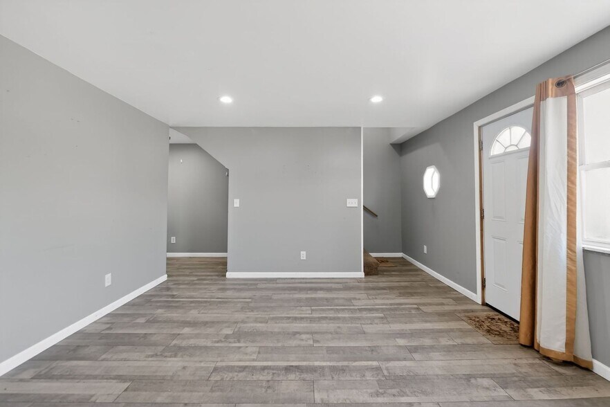 Building Photo - 434 Wayne Blvd