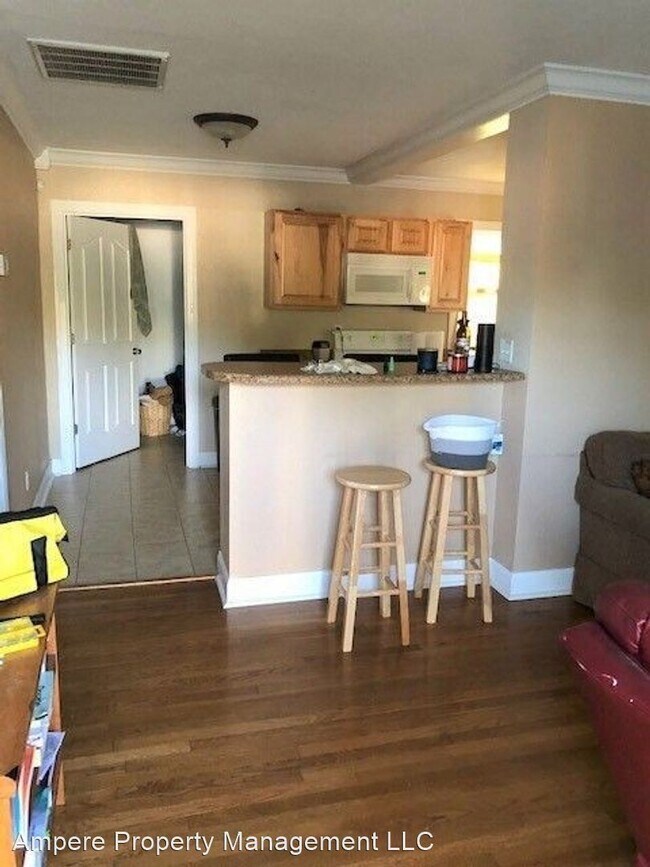 2 br, 1 bath House 201 Spring Creek Rd 201 Spring Creek Rd Chattanooga TN 37411 Apartment