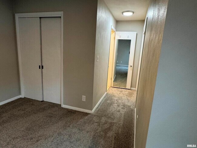 Building Photo - 3319 N Marquette St