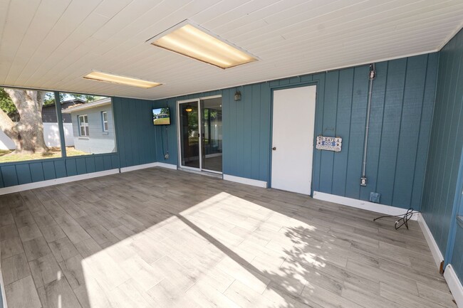 Building Photo - 3 Bed 2 Bath South Lakeland Home for Rent
