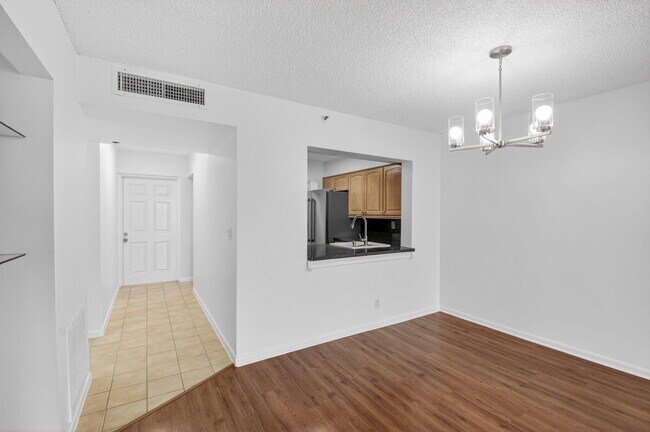 Building Photo - 1850 Homewood Blvd