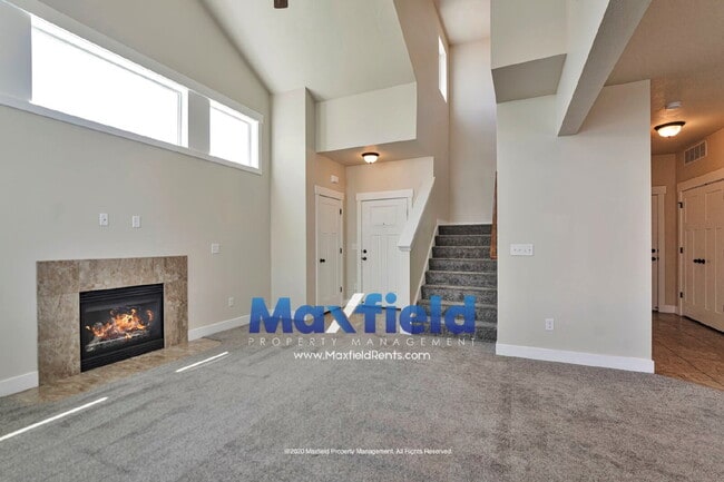 Building Photo - Heart of Riverton Pet Friendly Townhouse 3 BD 2.5 BA 2 GAR