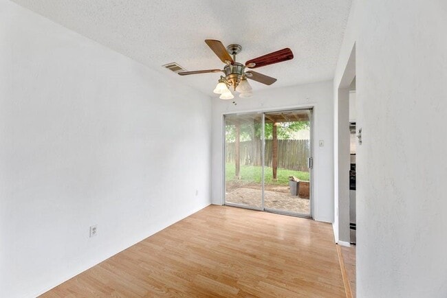 Building Photo - 7601 Woodstone Cove