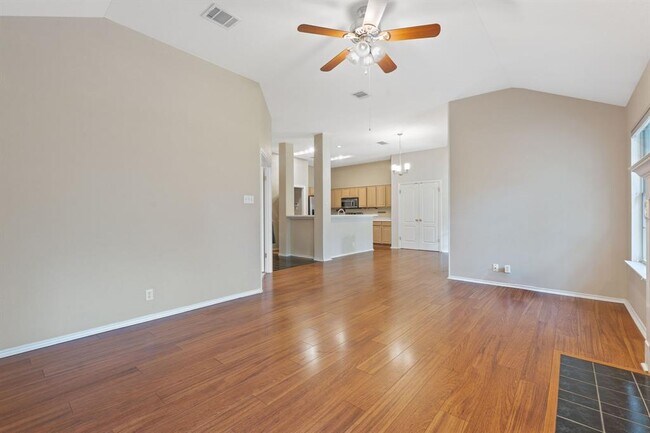 Building Photo - 1431 Spiderlily View