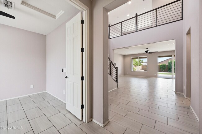 Building Photo - 9559 W Fallen Leaf Ln