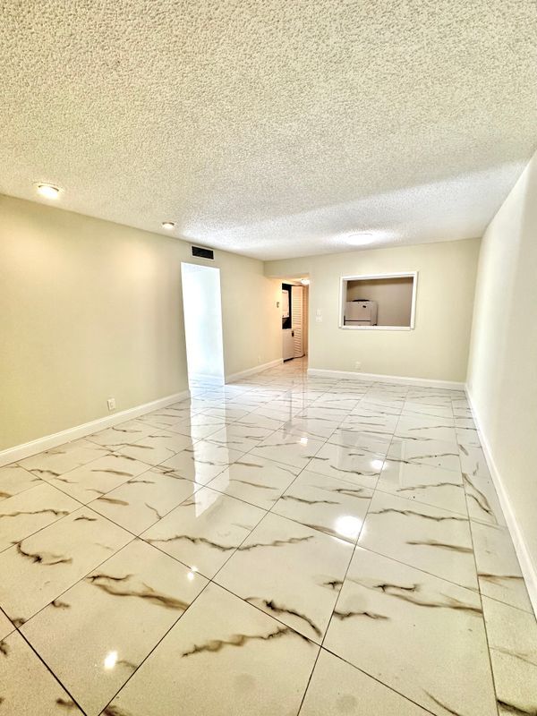 Building Photo - 4141 NW 90th Ave