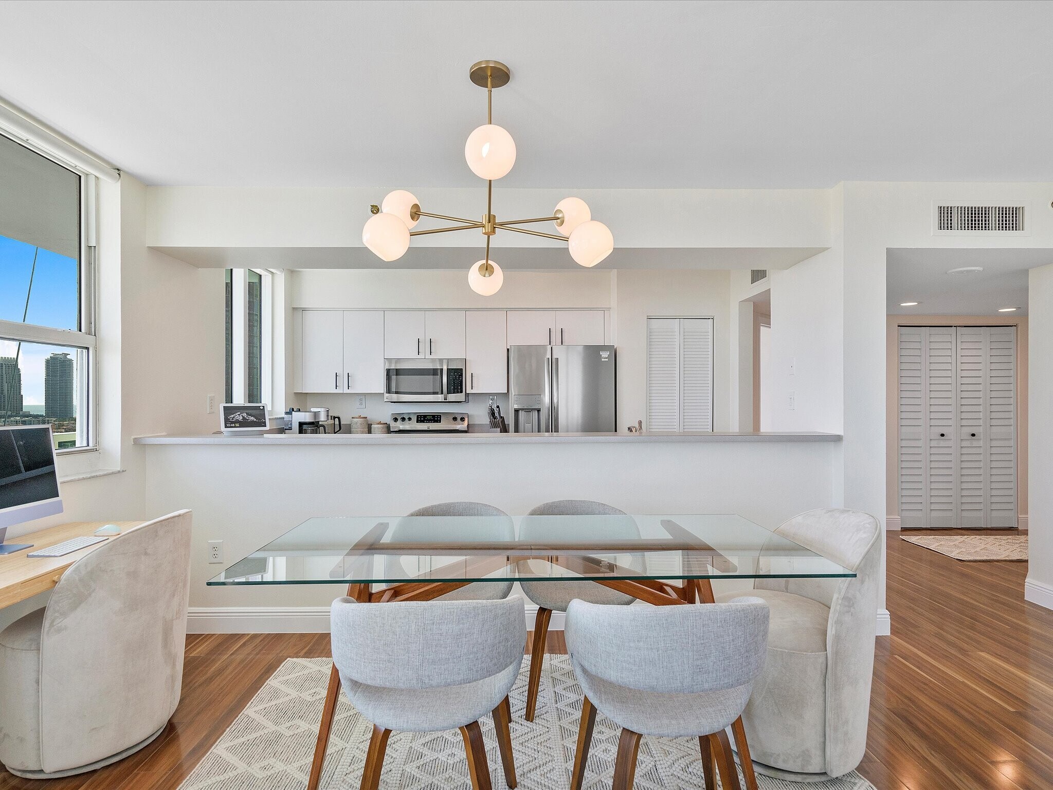 Building Photo - 650 West Ave