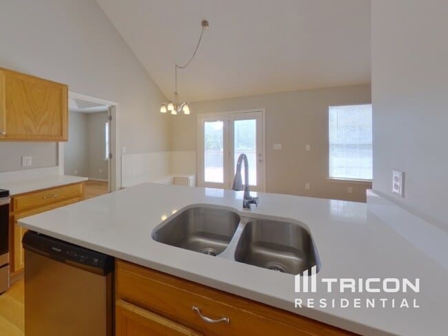 Building Photo - 922 Hollow Hill Ct