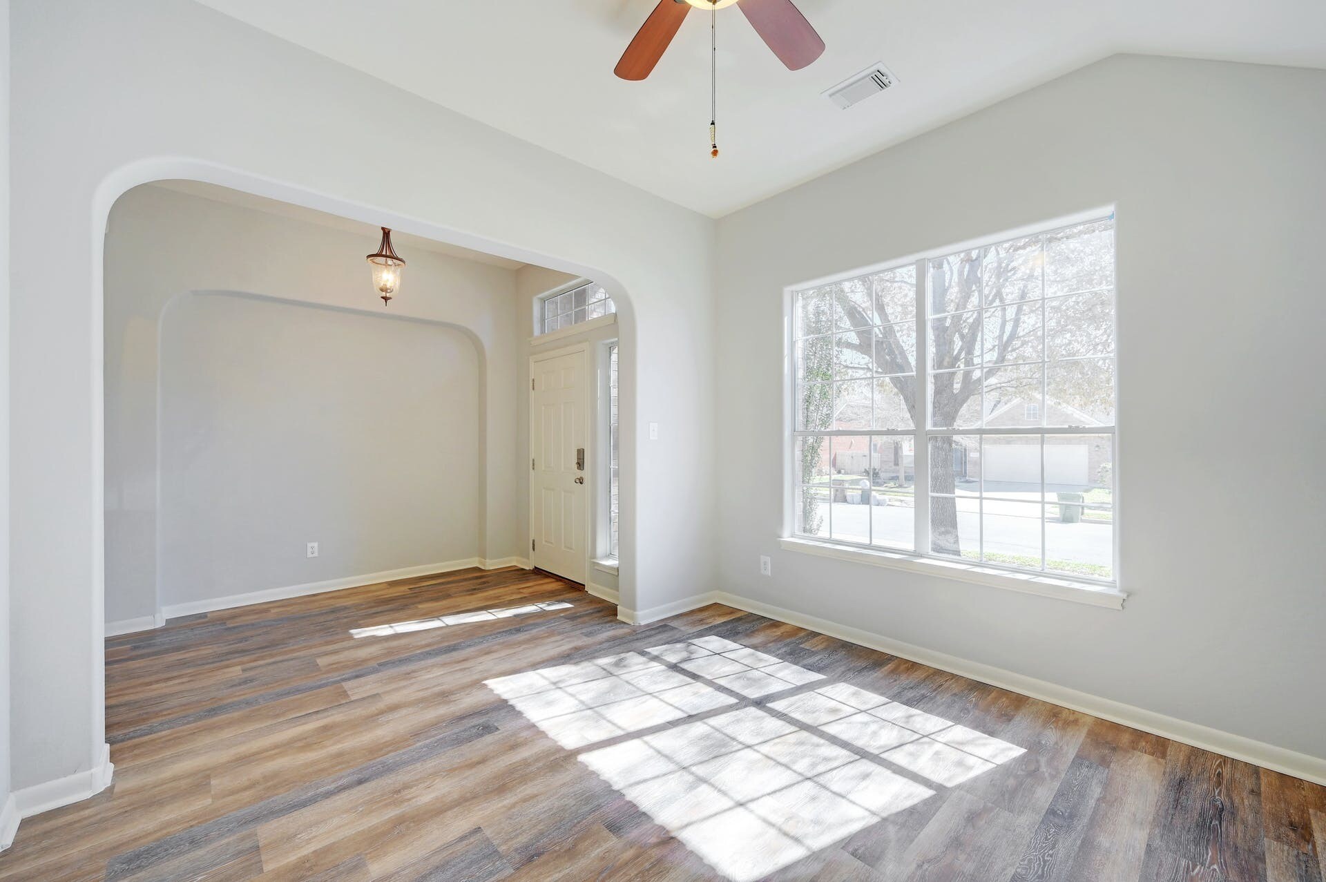 Building Photo - 2605 Salorn Way