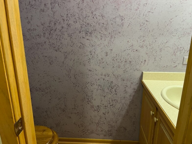 Building Photo - 709 Burdette Ave