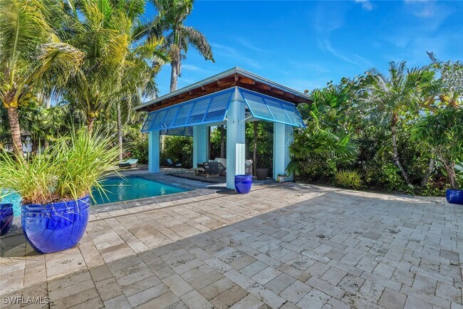 Building Photo - 795 18th Ave S