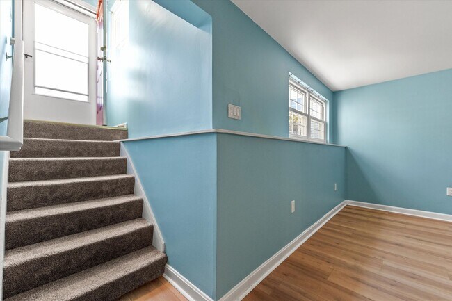 Building Photo - 29A E Ridge Rd