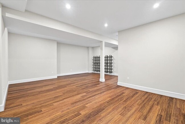 Building Photo - 902 Ramsey St