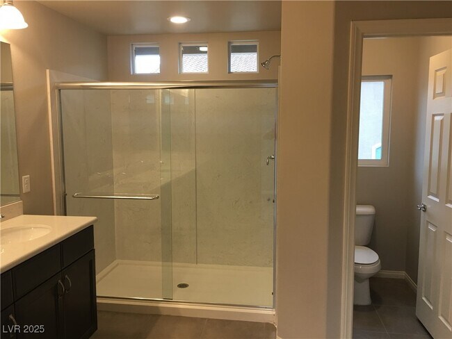 Building Photo - 9857 Mercer Ests Ct