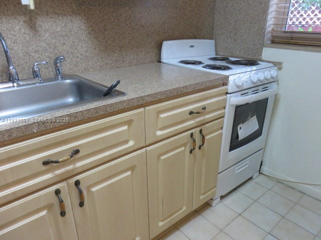 Building Photo - 2820 SW 16th Ter