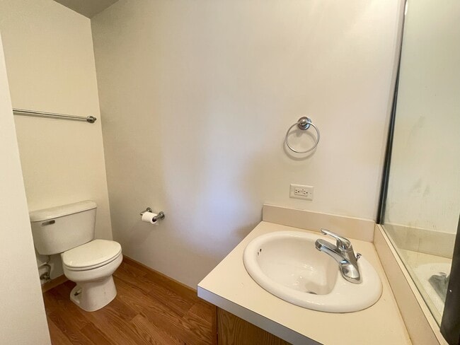 Building Photo - 515 Silver Leaf Dr