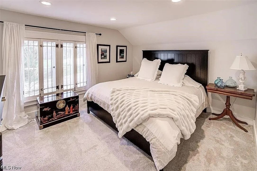 Building Photo - 343 E Garfield Rd