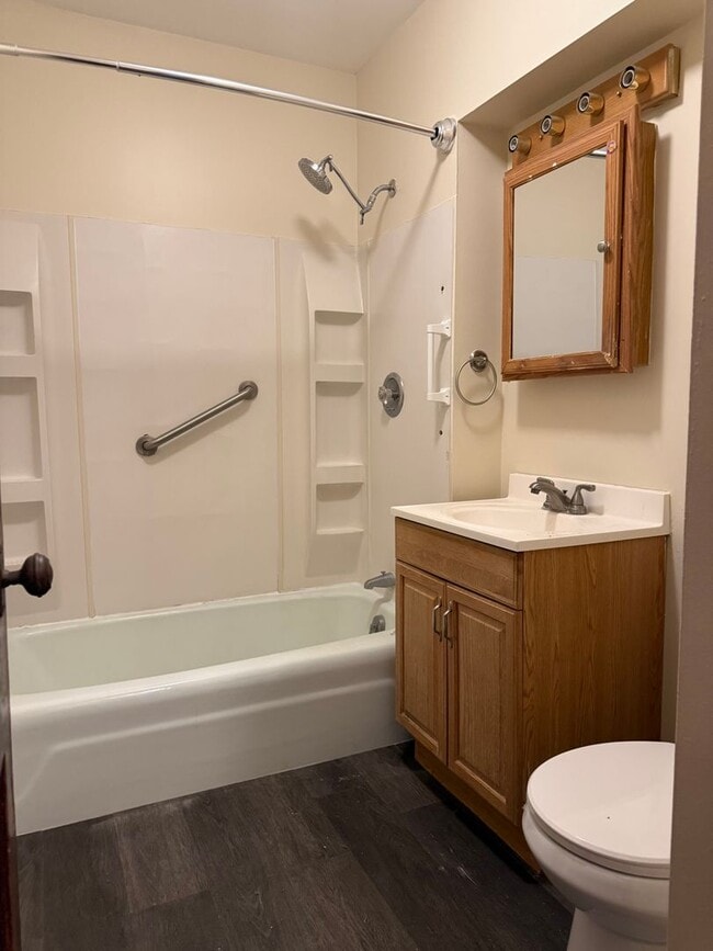 Building Photo - BEAUTIFUL SINGLE FAMILY MOVE-IN READY!!!