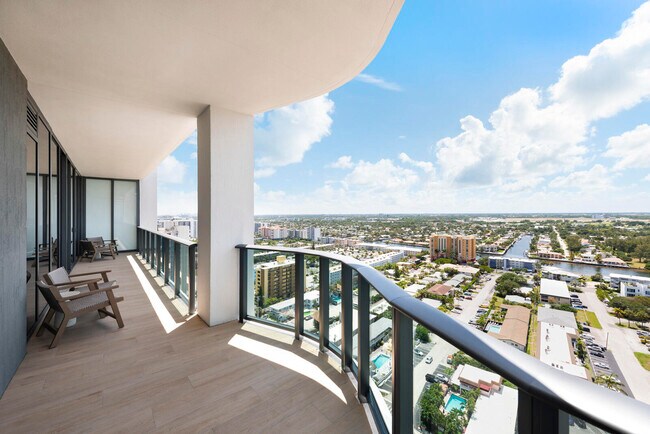 Building Photo - 900 N Ocean Blvd