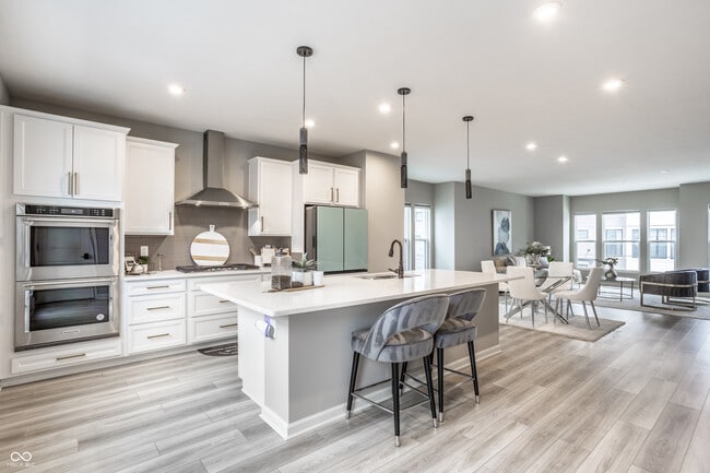 Building Photo - 9744 Junction Sta