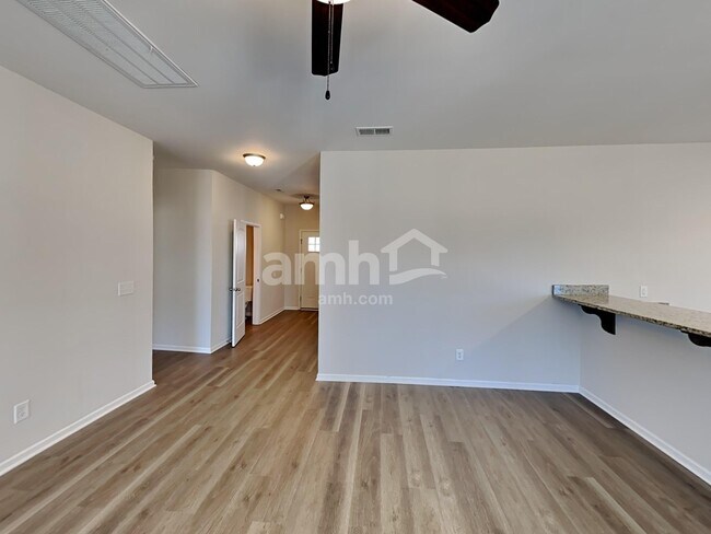 Building Photo - 908 Beverly Ct