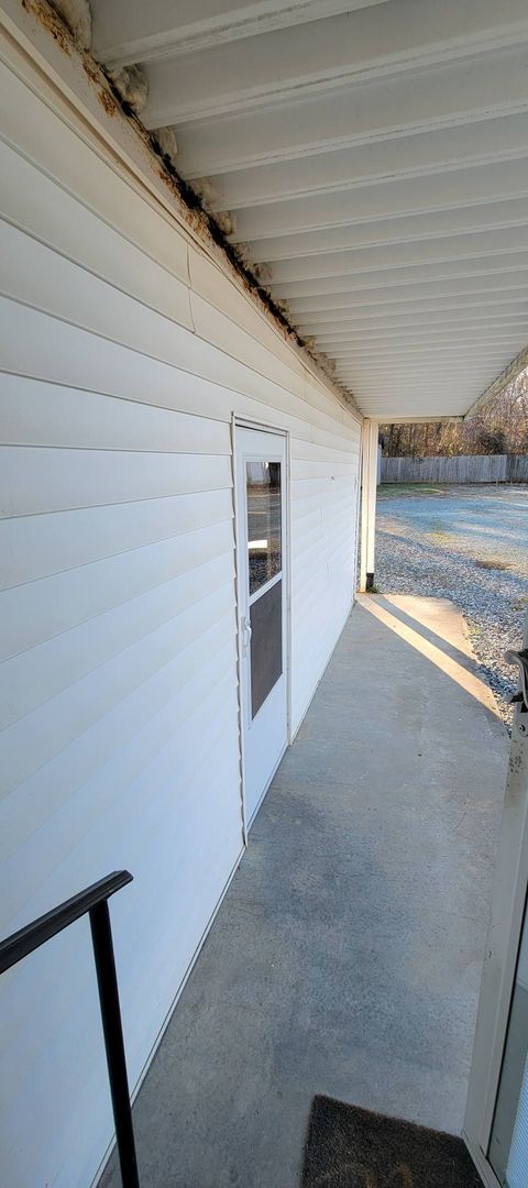 Building Photo - Ready to Move in