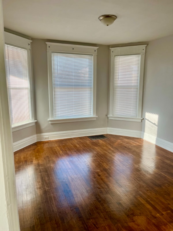 Building Photo - 2182 S Muskego Ave