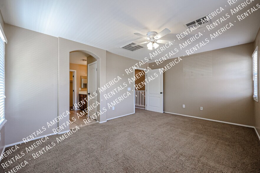 Building Photo - 3908 E Sabra Ln