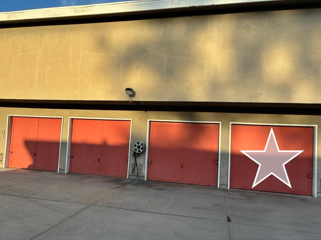 Building Photo - 16971 Hoskins, 2