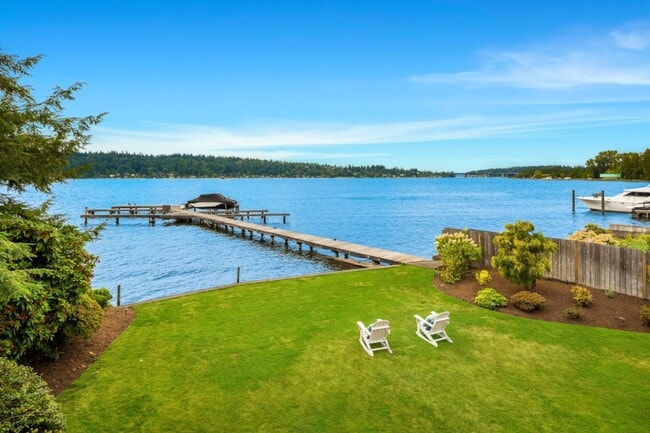 Building Photo - 4Bd/2.25Ba Bellevue House
