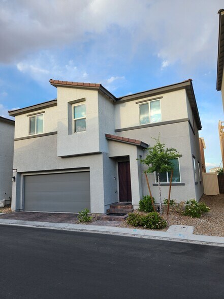 Building Photo - 6940 Crescent Gold St