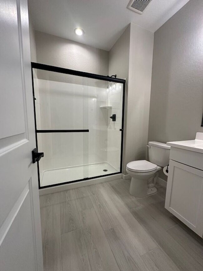 Building Photo - For Lease Now-$2,700 Built in 2023 beautif...