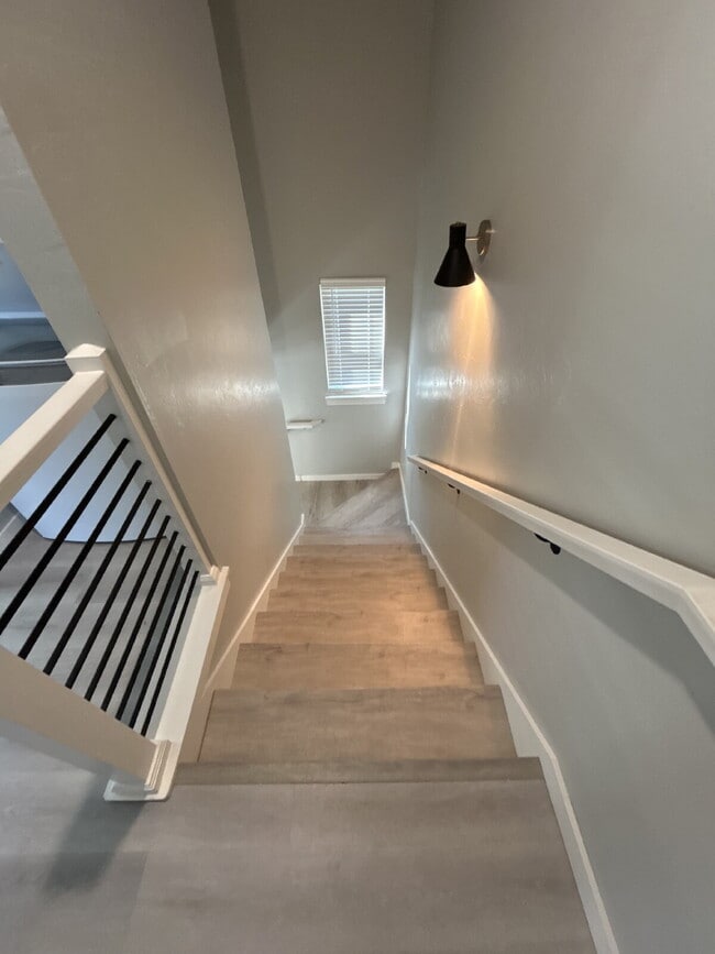 Building Photo - 2 Bedroom Townhouse in OKC
