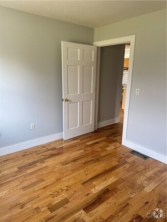 Building Photo - 35 E Oneida St