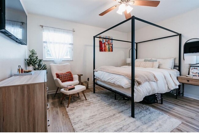 Building Photo - 3229 W Fielder St