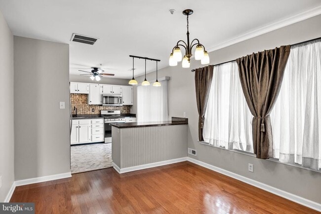 Building Photo - 1505 Beacon Hill Dr