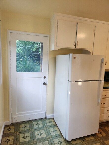 Back door - 1327 Parker St