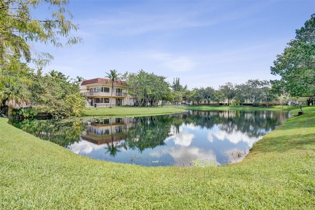 Building Photo - 4748 SW 63rd Terrace