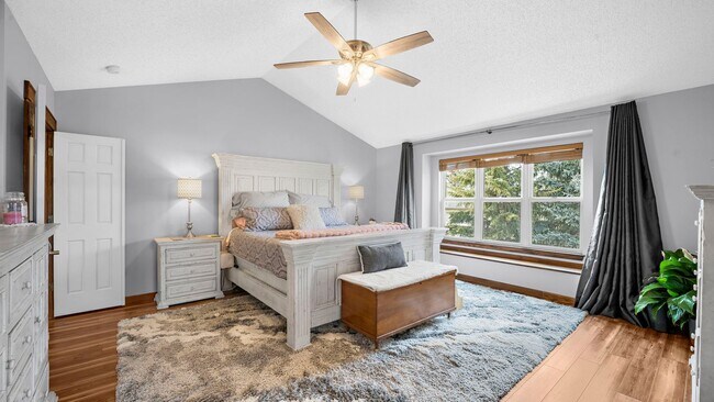 Building Photo - 15390 Paddington Cir
