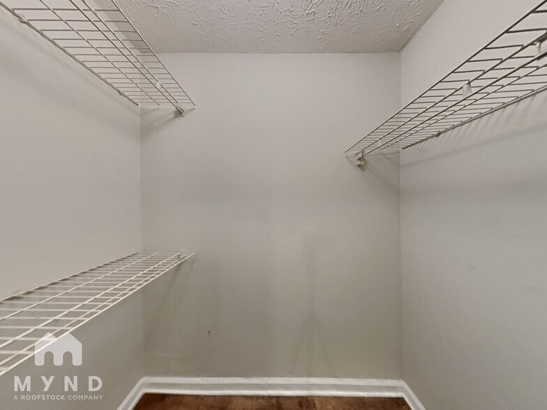 Building Photo - 2682 Winding Creek Dr
