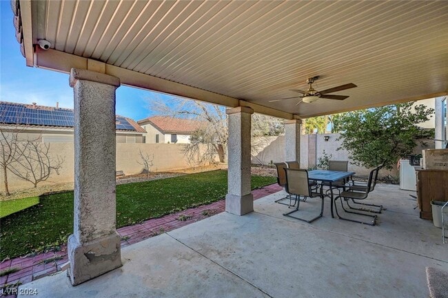 Building Photo - 2708 Langlade Ave