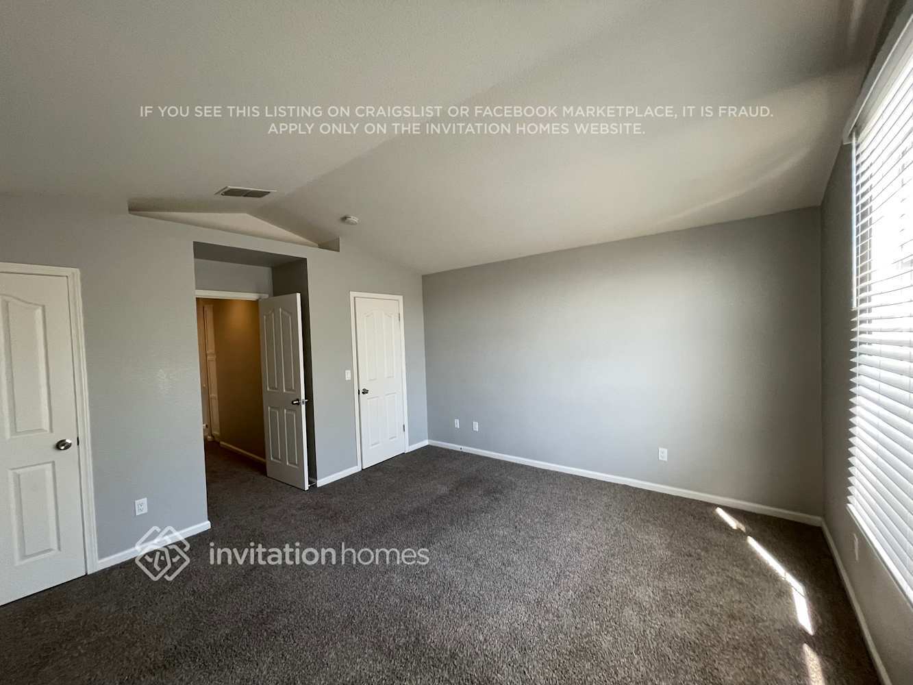 Building Photo - 472 Woodcrest Dr