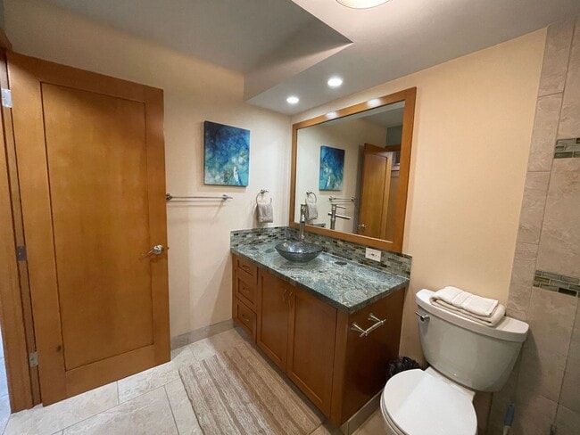 Building Photo - Lahaina Shores Furnished Studio Available Now!