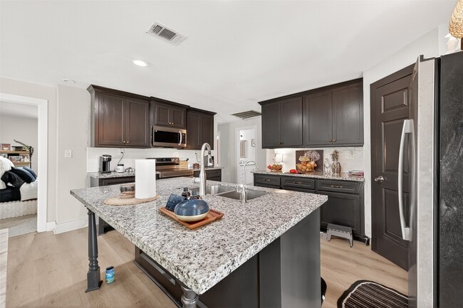 Building Photo - 29927 County Rd 25